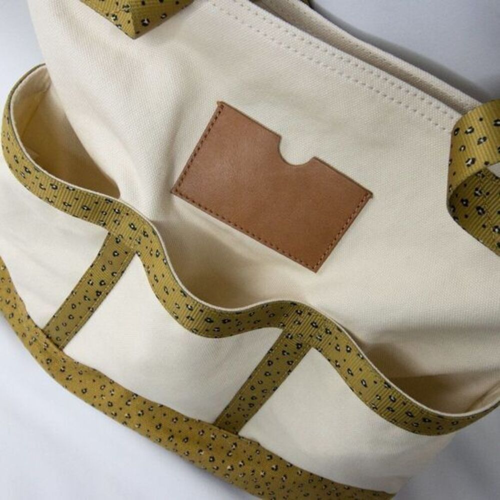 Madewell Canvas Camden Tote Bag in Mini Leopard - Picture 11 of 16